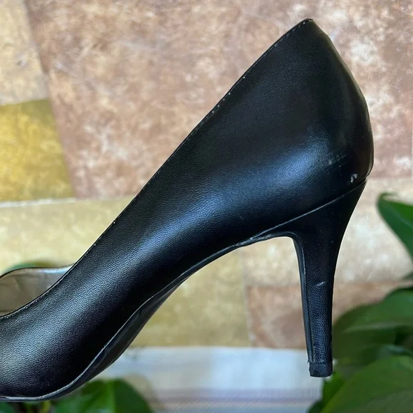 143 Girl Women’s Owanda Closed Pointy Toe Pump Black Slip-On Heels, Size 8 - Picture 10 of 16